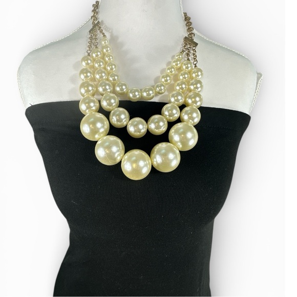 Three Strand Maximalist Faux Pearl Necklace - Picture 1 of 5